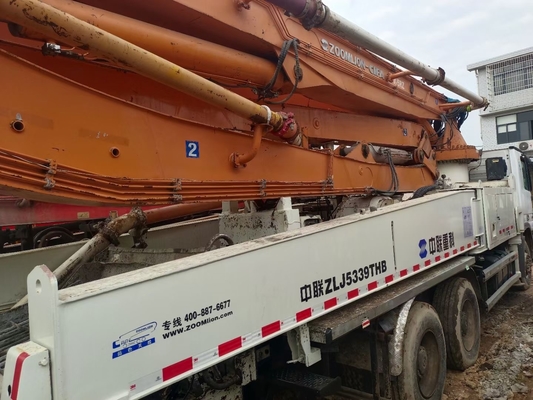 2012 ZoomLion 49M Used Concrete Pump Truck all'interno del telaio Benz
